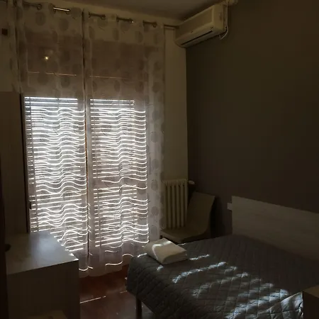 Twelve Ξενοδοχείο 3*