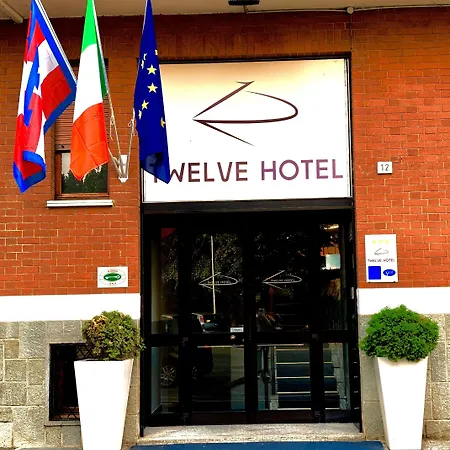 Twelve 3* Μονκαλιέρι