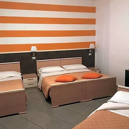 Hotel Twelve 3*