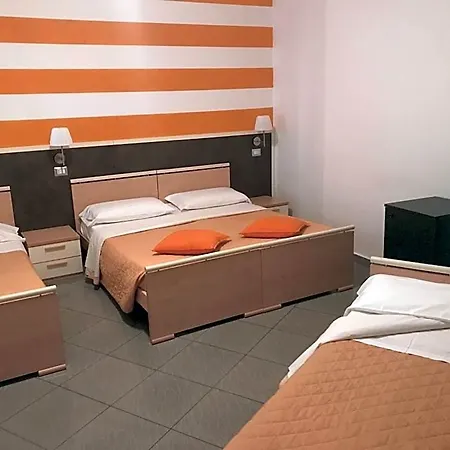 Hotel Twelve