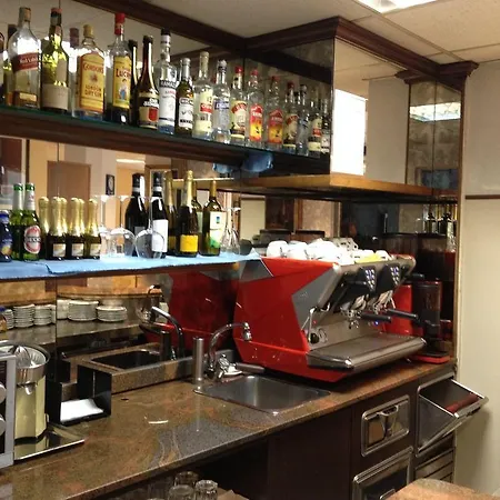 Hotell Twelve Moncalieri