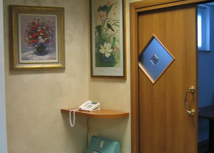 Twelve Hotel