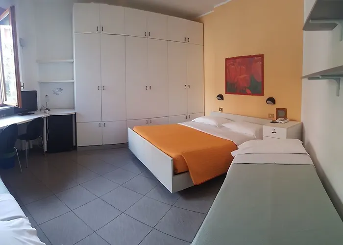 Hotel Twelve