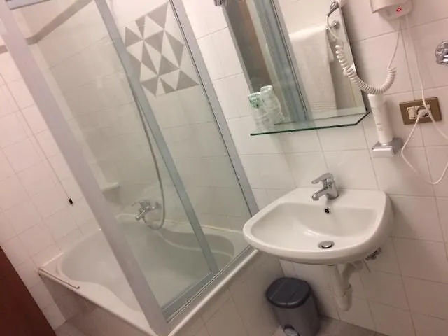 Hotel Twelve Moncalieri